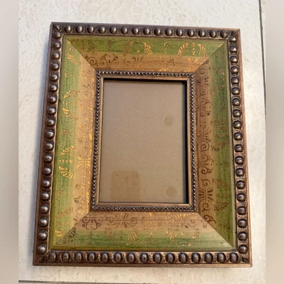 Photo Frame - Picture 1 of 9